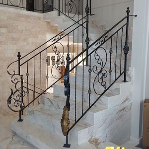 복층 주택의 품격을 높이는 단조 난간 디자인 2-52